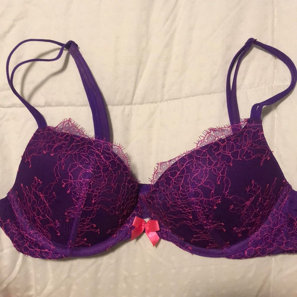 Victoria’s Secret lace push-up bra